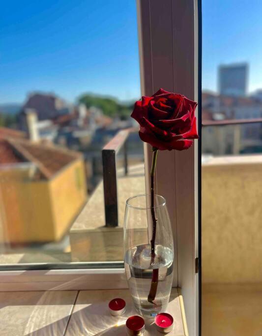 Beachfront Gem In Varna Center Экстерьер фото